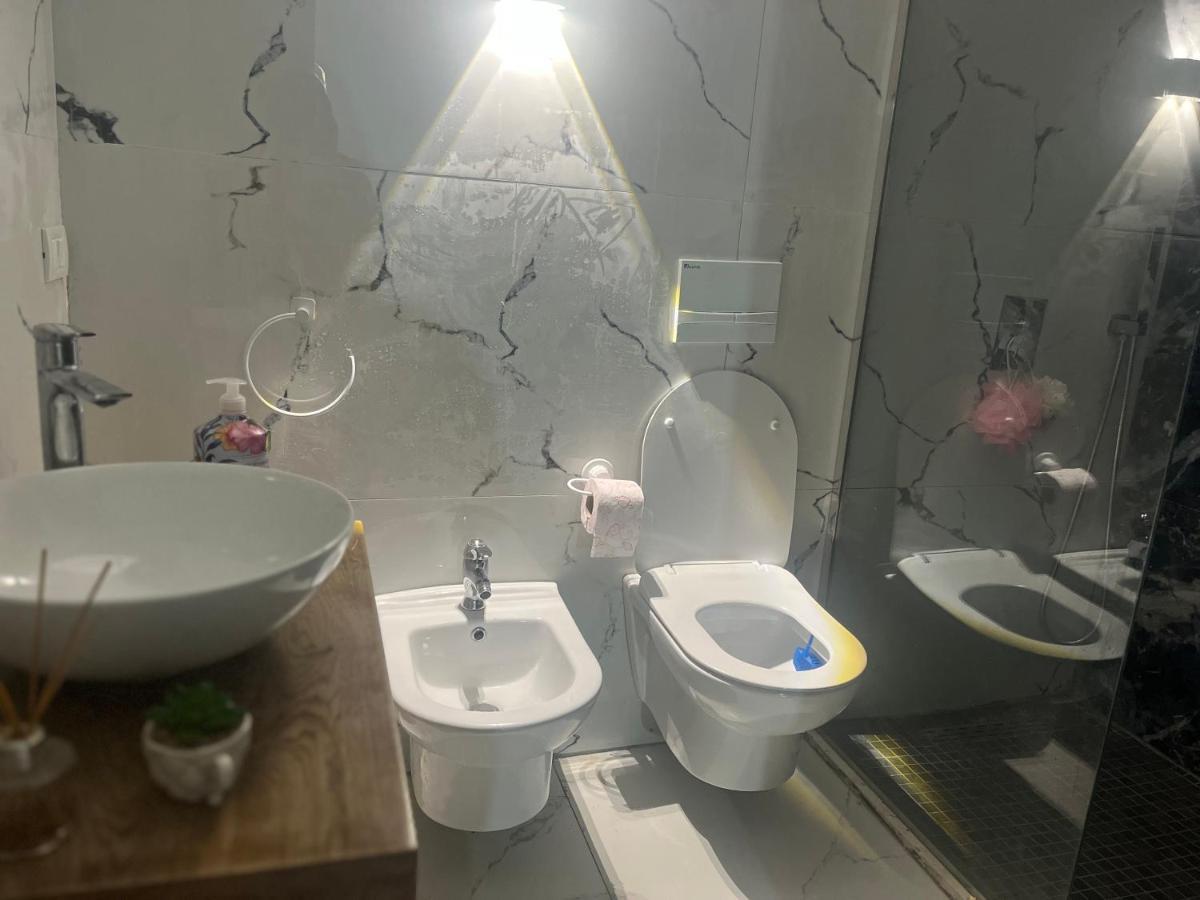 Guest House Open Room ドゥラス エクステリア 写真
